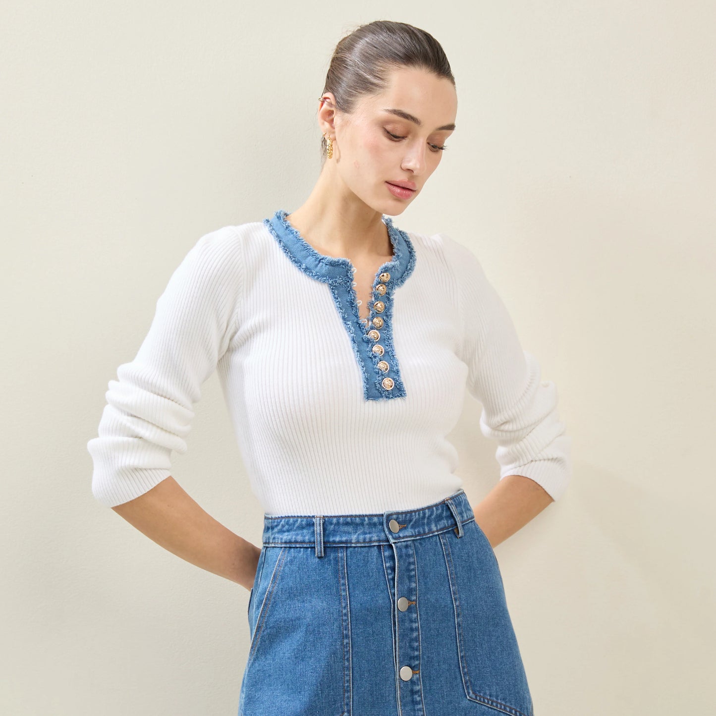 Plus-sized perfection! A collared neckline, long sleeves, and a button-up closure that'll have 'em blockin' their gaze. Colorblock? You bet!