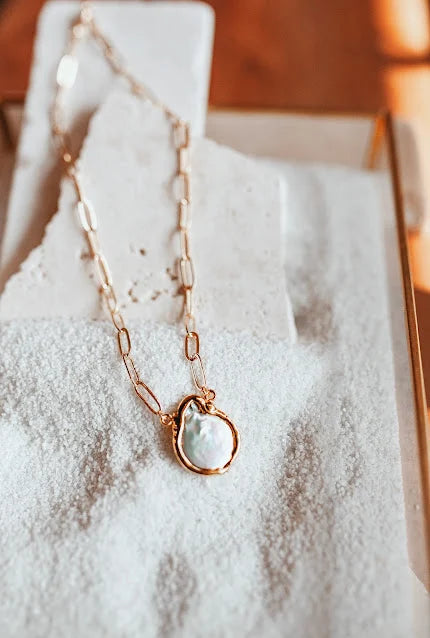 Pearl Necklace with 24kt gold