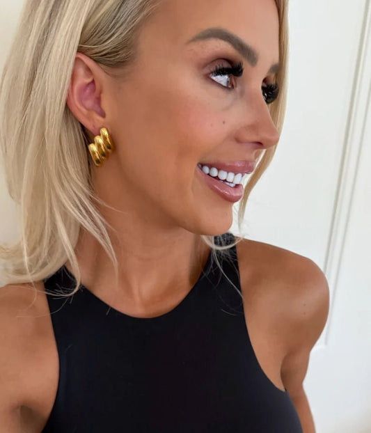 The Sarah Gold Earrings - Jewelry - Earrings - Chansutt Pearls