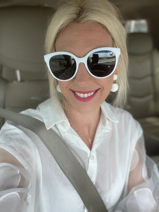 The “Gloria's” bring beauty 'round the clock - a soft touch frame perfect for day and night. Lightweight metal arms won't slide down your nose, and with UV400 protection and polarization to boot, you'll be stylin' like nobody's business.